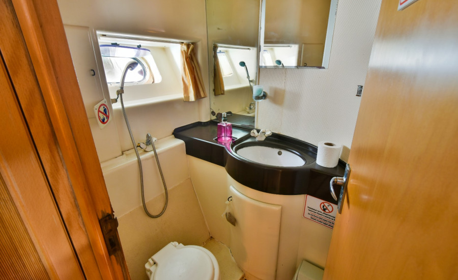 Yacht No. 5, Kemer Marina Port